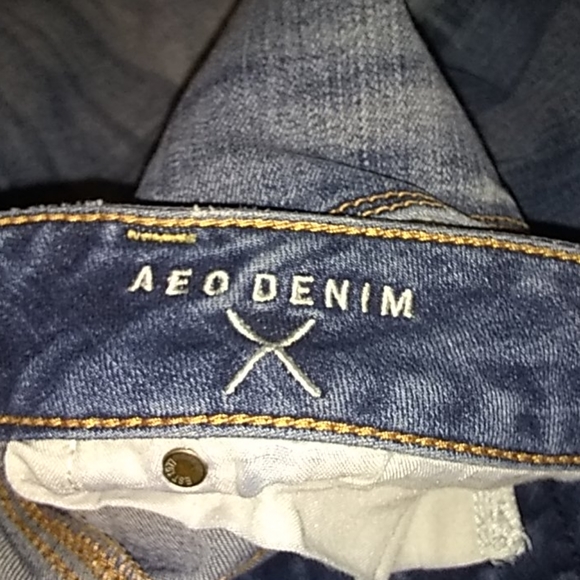 American Eagle Outfitters super stretch jeans. - Picture 9 of 9